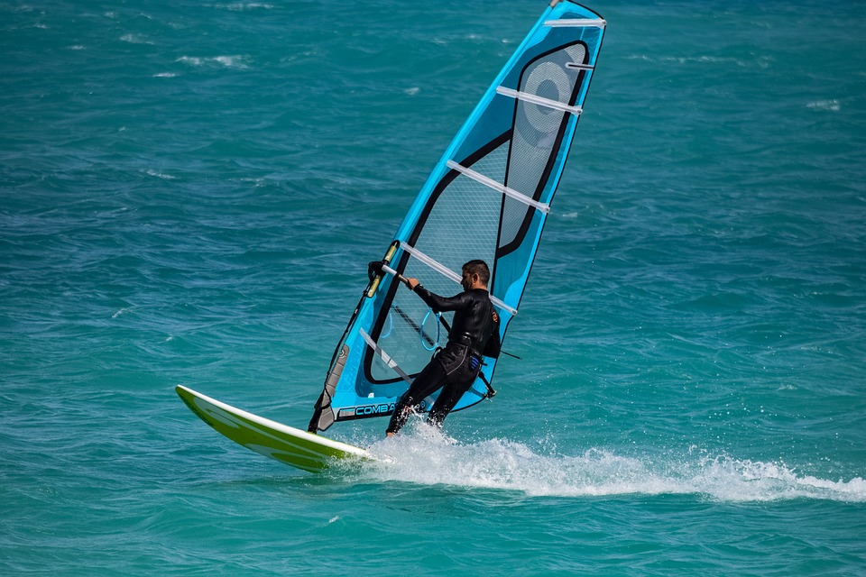 windsurfing-3264136_960_720